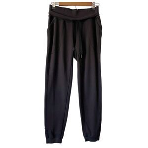 Lululemon Black Soft Drawstring Waist Pull on Jogger Pants 6